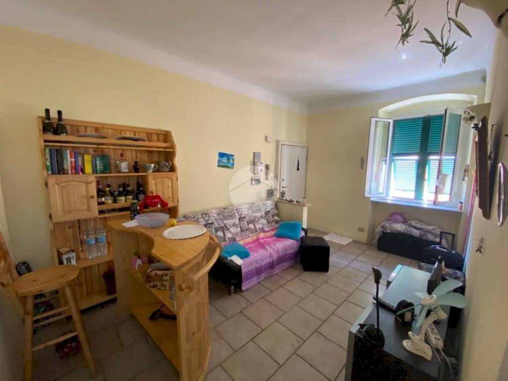 Three-room apartment Via Germano Jori, Genova (neighborhood Certosa) - photo 1