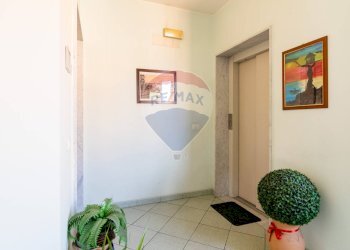 Hall / corridoio - Appartamento Via Peppino Impastato
 
39, Catania - foto 34