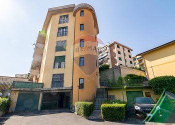 Edificio all\'aperto - Appartamento Via Peppino Impastato
 
39, Catania - foto 36