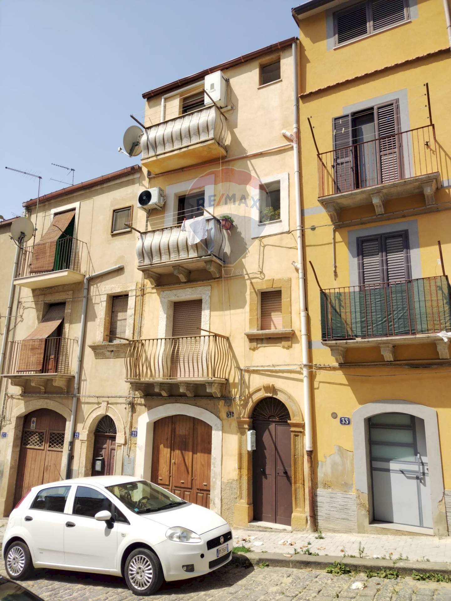 Edificio all\'aperto - Casa semi indipendente via stovigliai
 
31, Caltagirone - foto 1