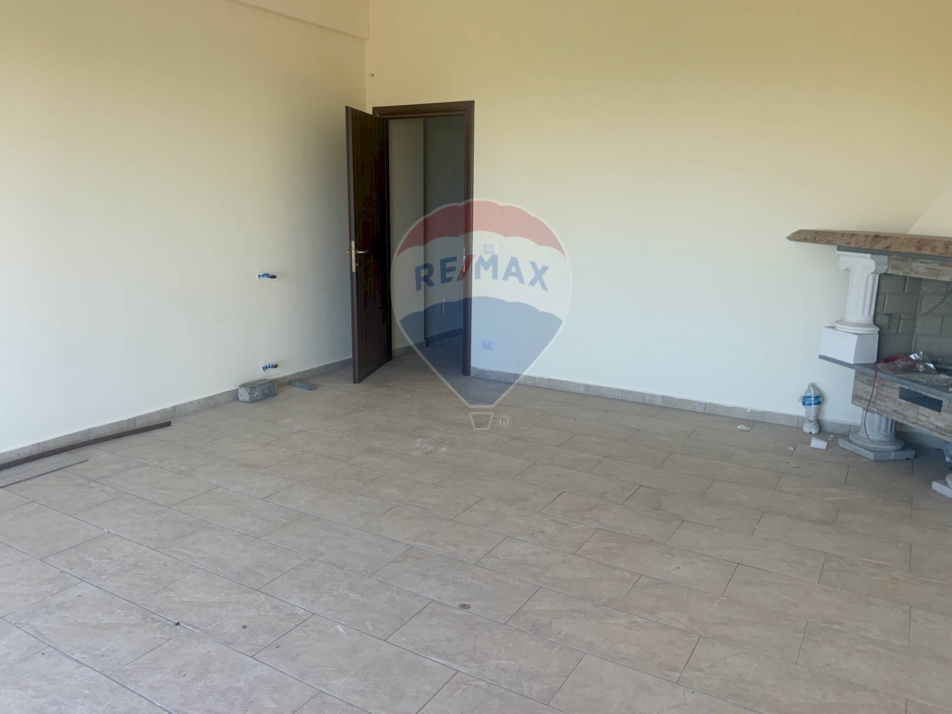 Stanza vuota - Villa a Schiera Via Calatafimi, Belpasso - foto 3