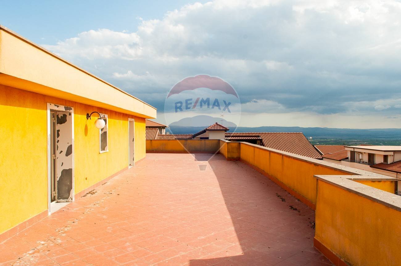 Terrazza - Attico Via Enrico Toti
 
8, Motta Sant'Anastasia - foto 1