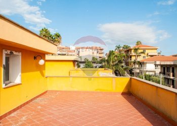 Terrazza - Attico Via Enrico Toti
 
8, Motta Sant'Anastasia - foto 2