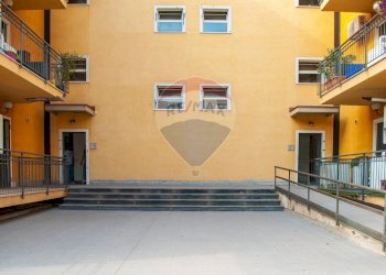 Edificio all\'aperto - Attico Via Enrico Toti
 
8, Motta Sant'Anastasia - foto 12