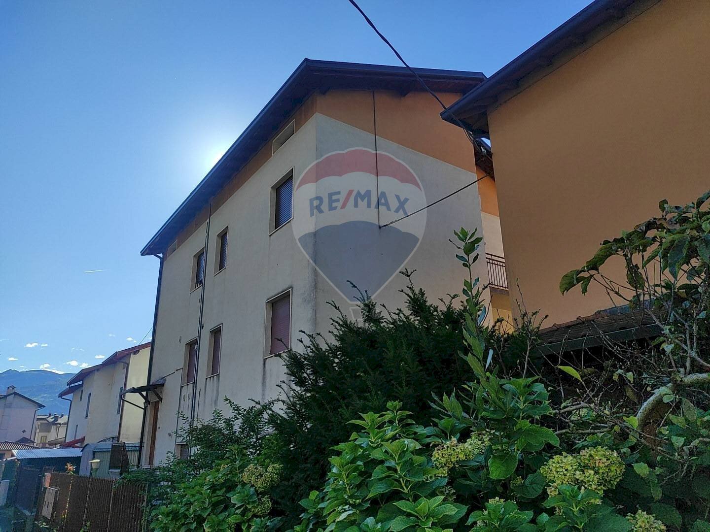 Edificio all\'aperto - Bilocale Costa Volpino - foto 2