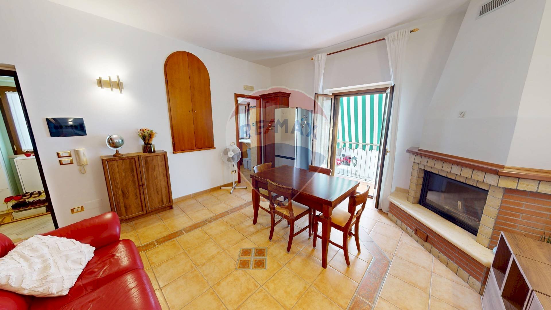 Sala da pranzo - Three-room apartment Via Marchese
 
21, Vieste - photo 1