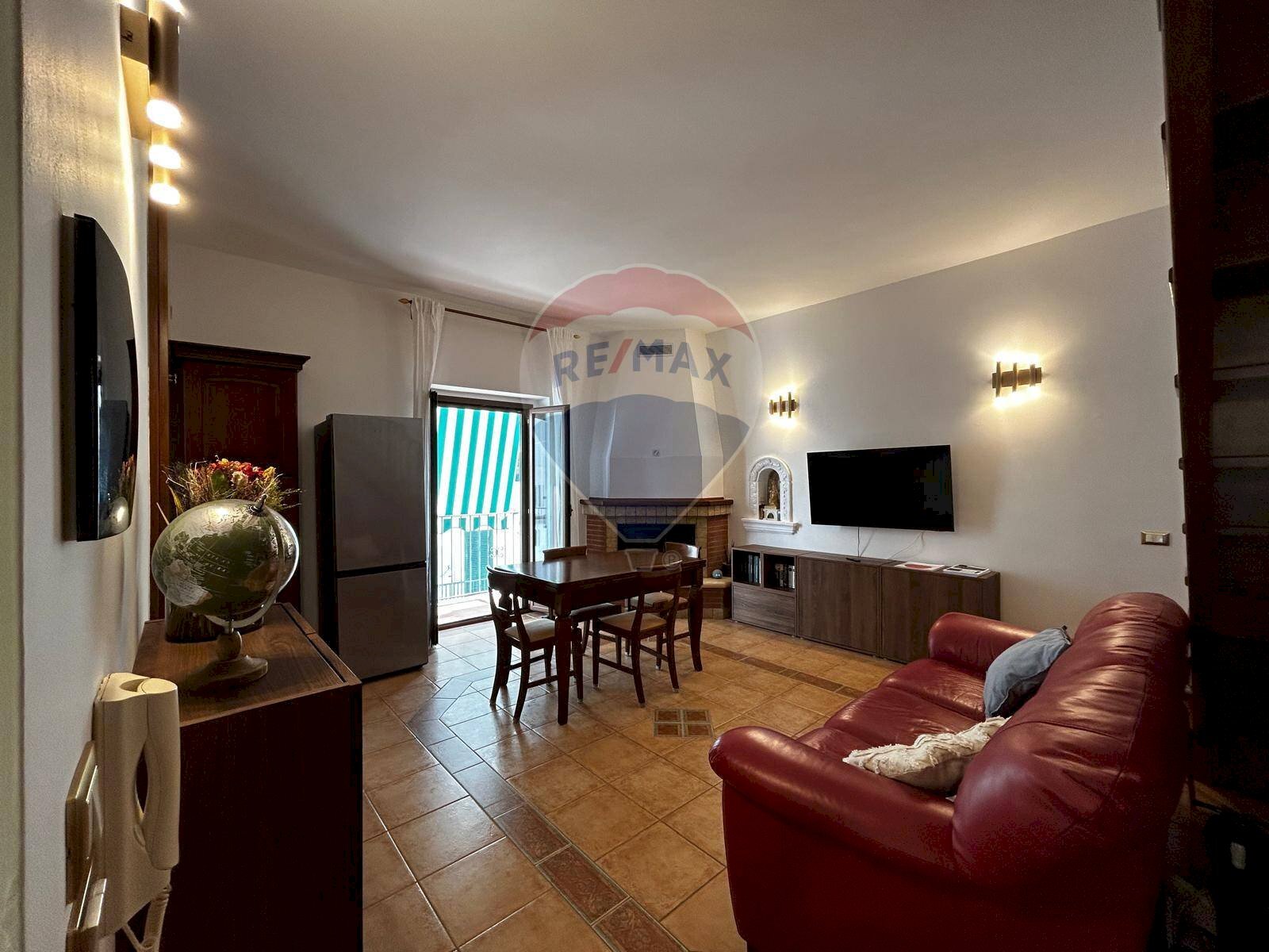 Sala da pranzo - Three-room apartment Via Marchese
 
21, Vieste - photo 2