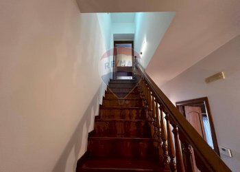 Scale - Three-room apartment Via Marchese
 
21, Vieste - photo 18