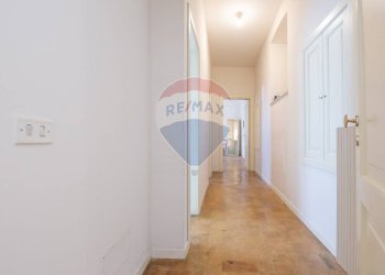 Hall / corridoio - Casa semi indipendente Via Sant'Eligio
 
22, Chieti - foto 32