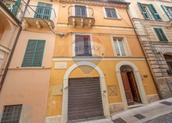 Edificio all\'aperto - Casa semi indipendente Via Sant'Eligio
 
22, Chieti - foto 45