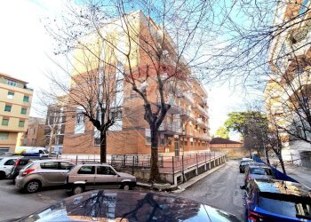 Edificio all\'aperto - Ufficio via de litio
 
36/28, Chieti - foto 13