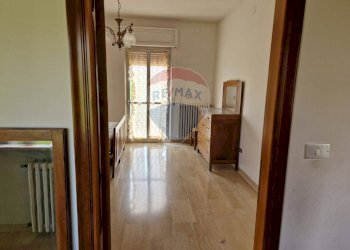 Stanza vuota - Independent house Via San Vincenzo
 
31, Vicoli - photo 30