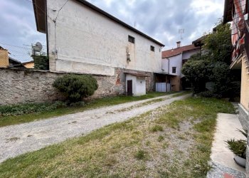 Giardino - Casa indipendente via Fratelli Carle, 34, Chiusa di Pesio - foto 3