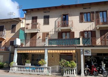 Facciata - Trilocale corso Giuseppe Mazzini, 8, Borgo San Dalmazzo - foto 2