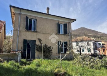 Independent house Località Castello, Montoggio - photo 1