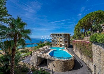 Three-room apartment Ospedaletti - photo 1