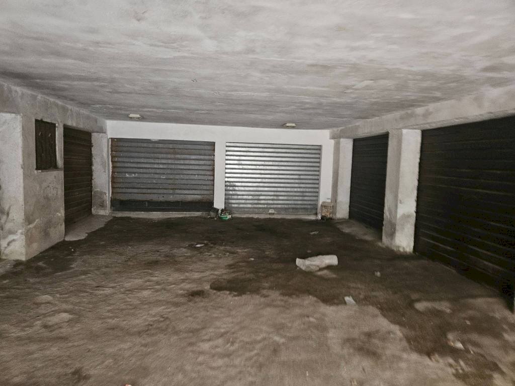 Magazzino - Warehouse via delle Orchidee, Rieti - photo 2