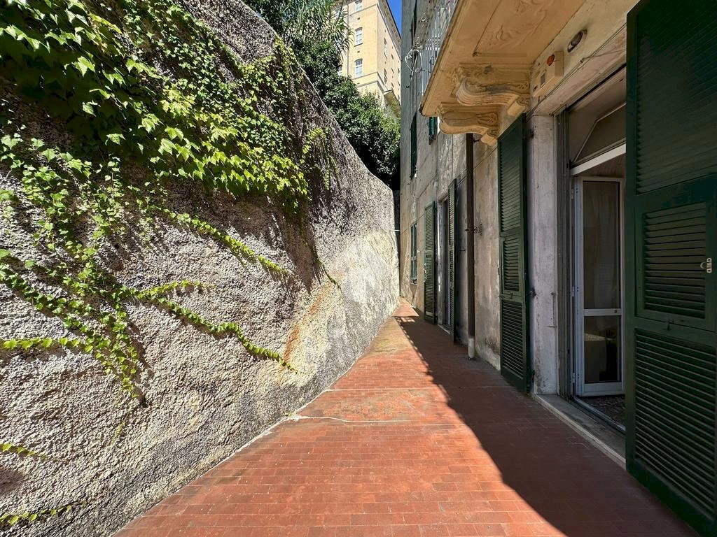 Appartamento Via Anton Giulio Barrili, Savona - foto 2