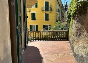 Appartamento Via Anton Giulio Barrili, Savona - foto 10