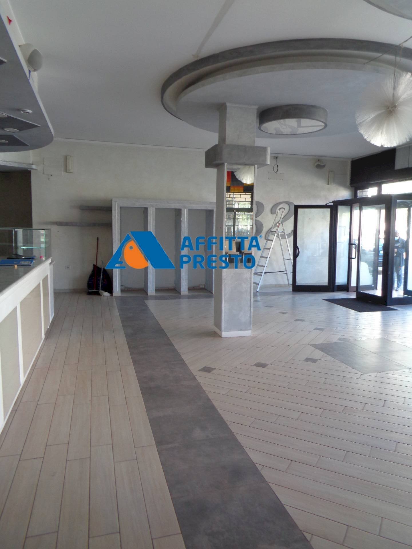 Foto 1 - Attività Commerciale viale Carducci, Gambettola - foto 1