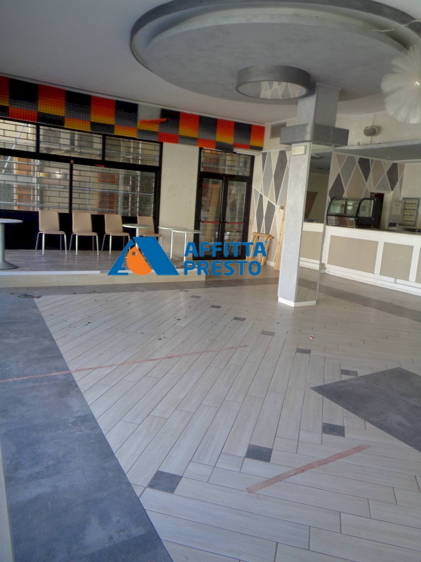 Foto 2 - Attività Commerciale viale Carducci, Gambettola - foto 2