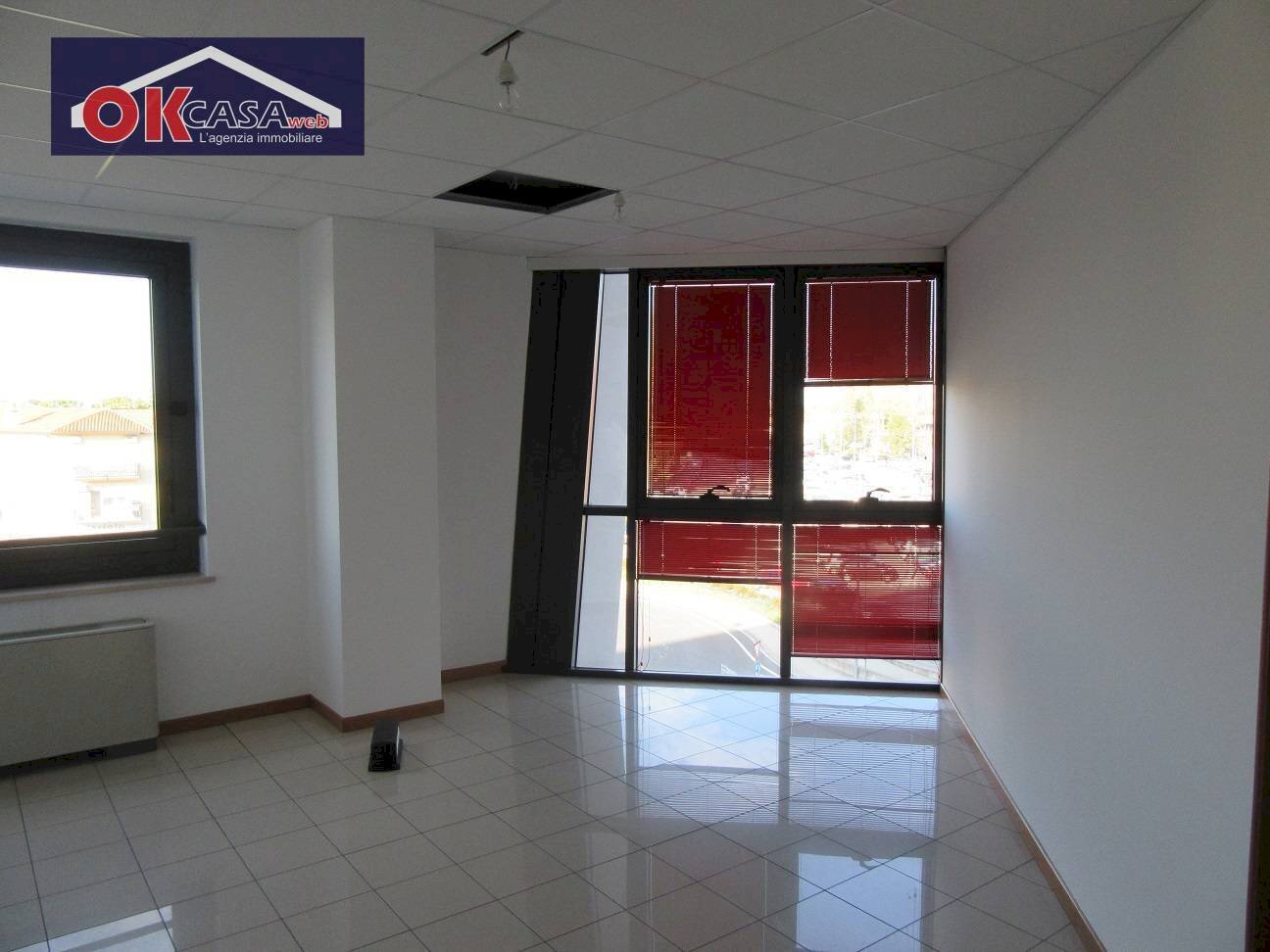 Foto 2 - Attività Commerciale Via Galvani, Monfalcone - foto 2