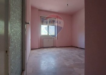 Camera Matrimoniale - Trilocale Via Battaglia San Martino
 
62, Cuveglio - foto 16