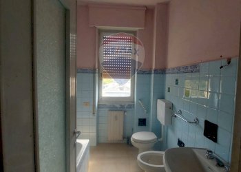 Bagno - Trilocale Via Battaglia San Martino
 
62, Cuveglio - foto 18