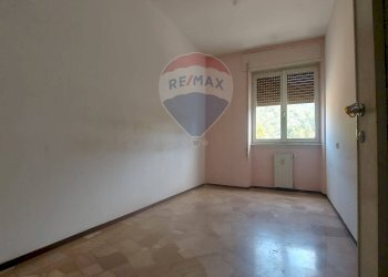 Camera da letto - Trilocale Via Battaglia San Martino
 
62, Cuveglio - foto 15