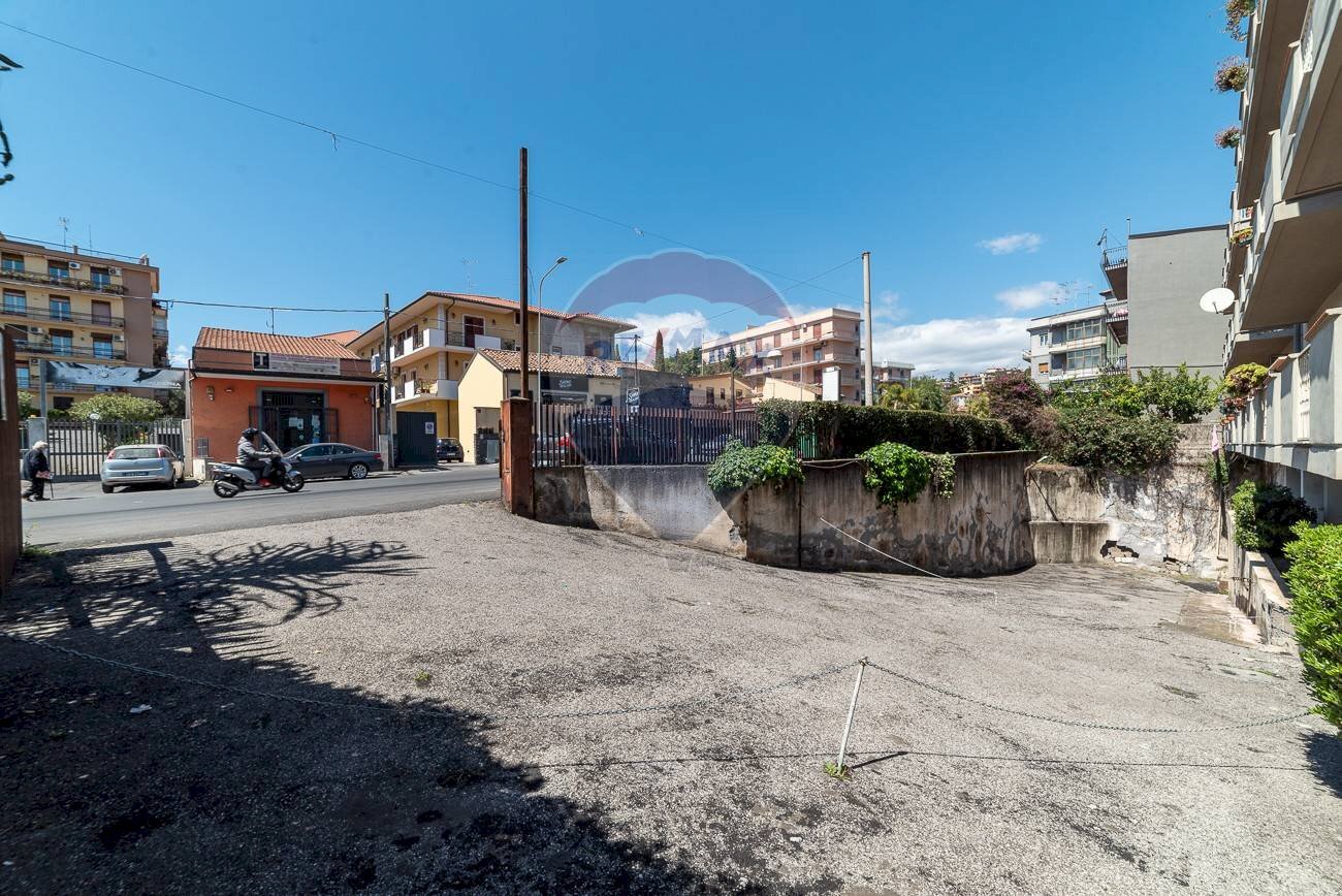 Edificio all\'aperto - Commercial Premises Via Leucatia
72A, Catania - photo 2