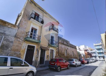 Edificio all\'aperto - Quadrilocale Via Cordai
 
16, Augusta - foto 3