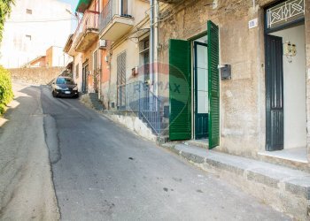 Edificio all\'aperto - Trilocale Via Dei Mille
 
175/A, Misterbianco - foto 18