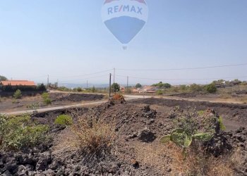 Vista delle montagne - Terreno agricolo Via Francia
 
snc, Belpasso - foto 2