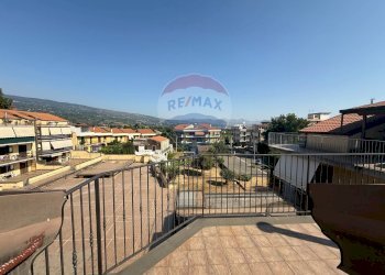 Balcone - Attico via piave
 
1, Riposto - foto 15