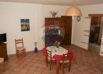 Sala da pranzo - Casa semi indipendente Via Della Liberazione, L'Aquila - foto 11