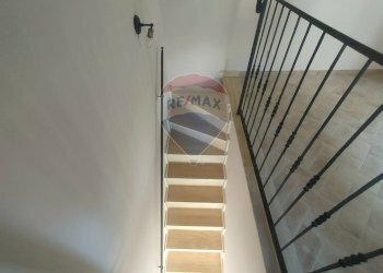 Scale - Casa semi indipendente via del selciato, Poggio Picenze - foto 11