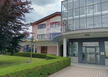 Casa all\'aperto - Locale Commerciale via dell'industria
 
6, Alpago - foto 3