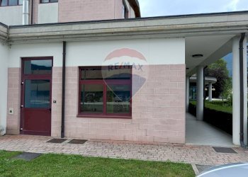 Casa all\'aperto - Locale Commerciale via dell'industria
 
6, Alpago - foto 5