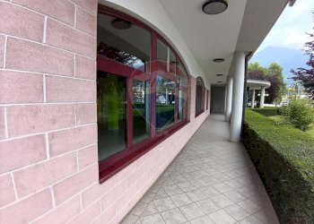 Balcone - Locale Commerciale via dell'industria
 
6, Alpago - foto 6