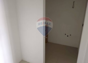 Stanza vuota - Locale Commerciale via dell'industria
 
6, Alpago - foto 8