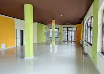 Ricezione / Lobby - Locale Commerciale via dell'industria
 
6, Alpago - foto 17