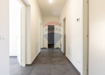 Hall / corridoio - Trilocale Via Giovanni Antonio Da Pordenone
 
22, Piacenza - foto 8