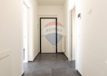 Hall / corridoio - Three-room apartment Via Giovanni Antonio Da Pordenone
 
22, Piacenza - photo 12