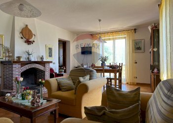 Sala da pranzo - Casa indipendente Via Cerreto
 
24/A, Colli a Volturno - foto 17