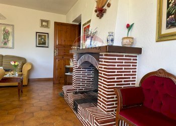 Soggiorno - Casa indipendente Via Cerreto
 
24/A, Colli a Volturno - foto 21