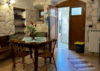 Sala da pranzo - Trilocale Scapoli - foto 19