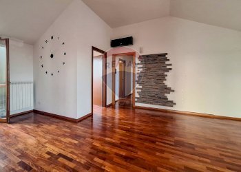 Stanza vuota - Attico Via Bernardino Ferni
 
5, Gallarate - foto 2