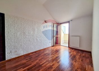 Stanza vuota - Attico Via Bernardino Ferni
 
5, Gallarate - foto 11