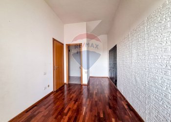 Stanza vuota - Attico Via Bernardino Ferni
 
5, Gallarate - foto 14