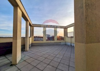 Terrazza - Attico Via Bernardino Ferni
 
5, Gallarate - foto 19